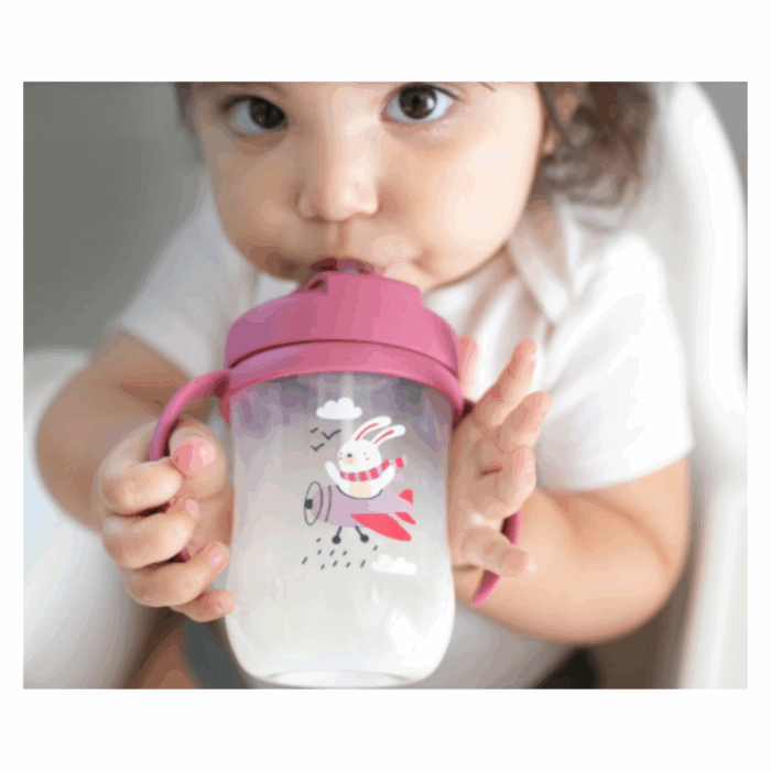 Dr._Brown_s_bebe_con_vasocon_pajita_azul