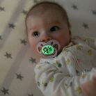 Lifestyle_Advantage_Pacifier_Glow-in-the-dark_stage2_purple-flowers_6-18