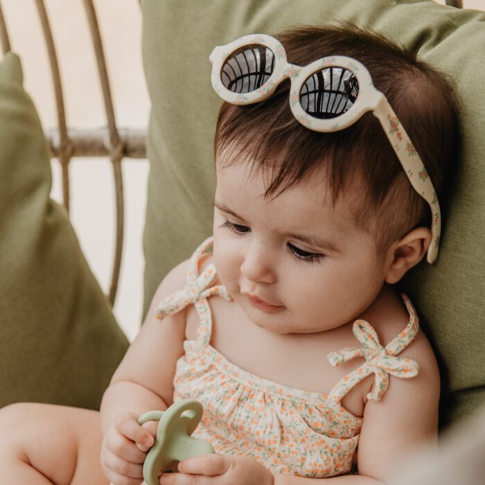 84264Gafas de sol bebé 12-24 meses Suavinex Studio Collection lifestyle1 floral beige